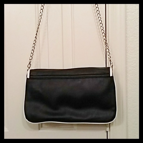NEW Apt. 9 Crossbody Chain Bag. - Picture 4 of 4